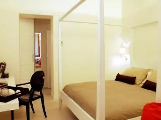 Relais Navona71 بيت ضيافة 2*